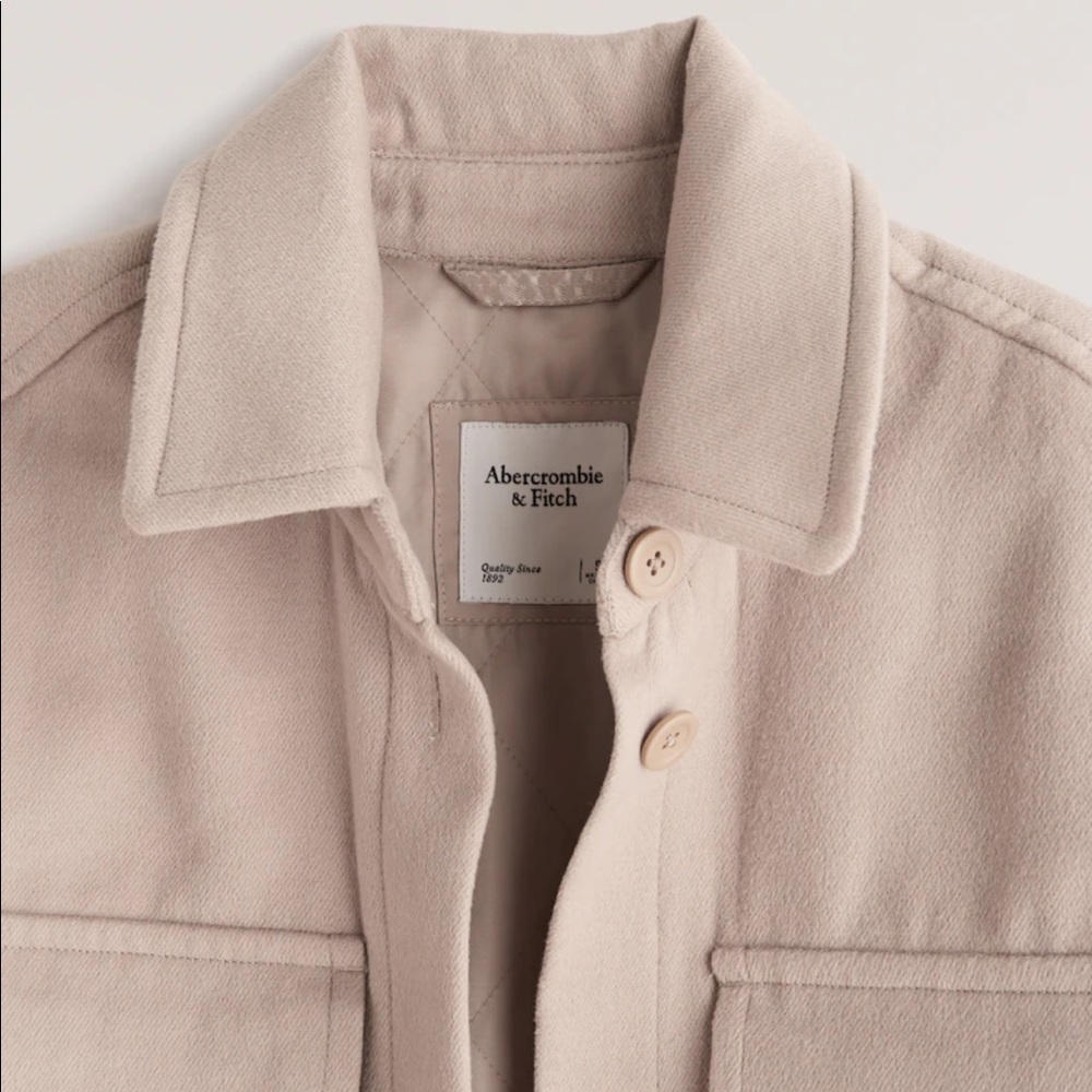 ‼️SOLD‼️Abercrombie & Fitch Oversized Cozy Shirt Jacket - Picture 7 of 7